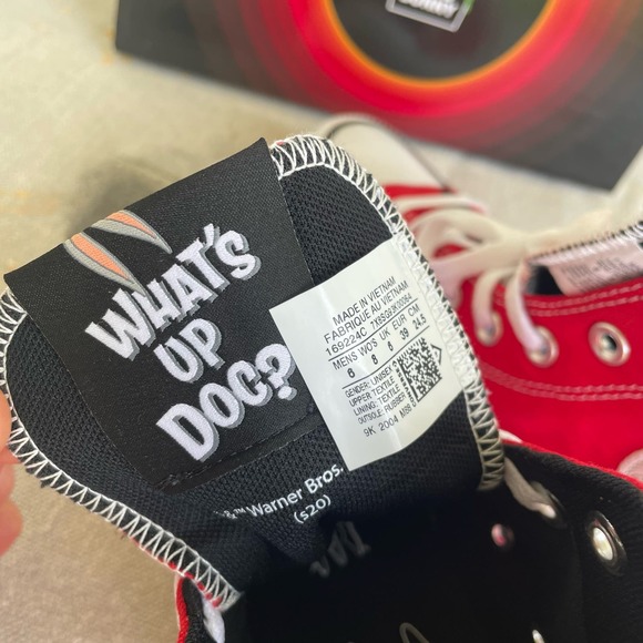 Converse x Bugs Bunny Looney Tunes Chuck Star Red Hi Top Sneakers - Picture 5 of 9